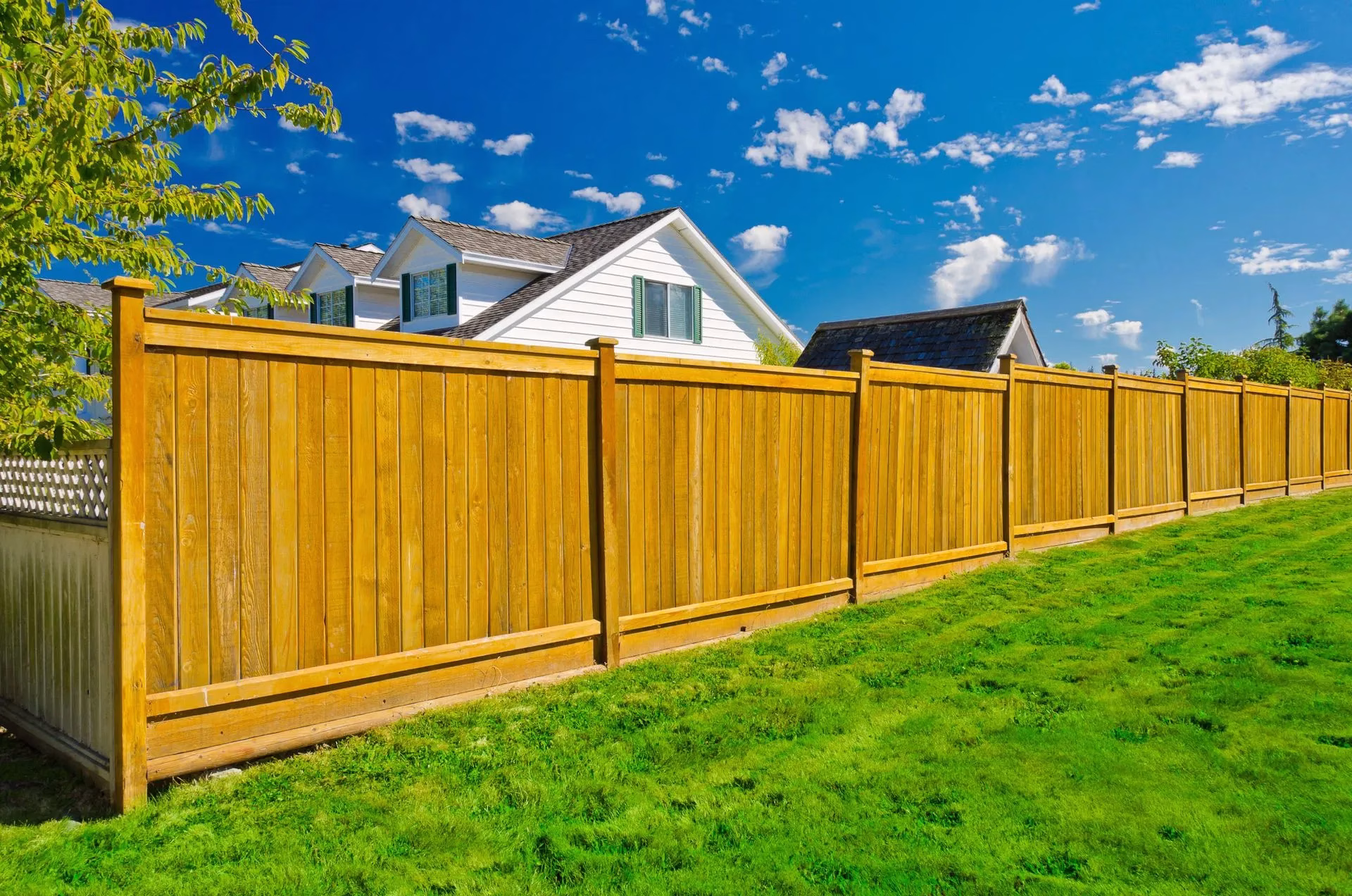 4 Reasons to Get a Fence for Your Property